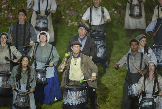 drumming peasants